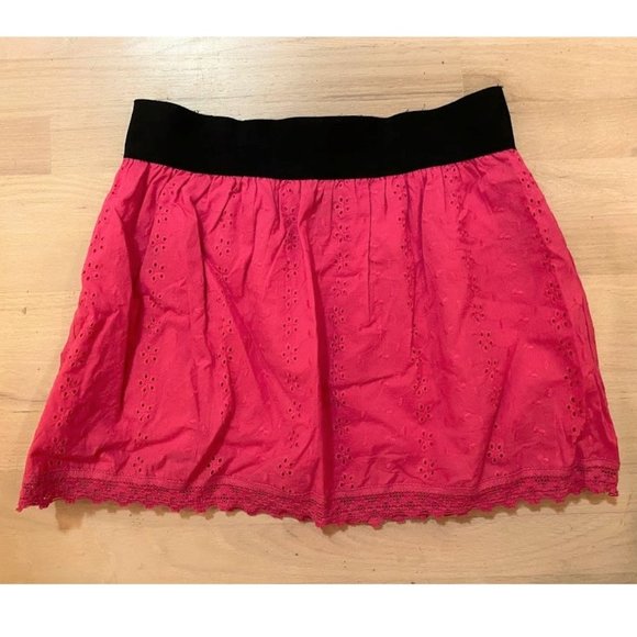 Royal Love bright pink mini skirt w/ black elastic waistband size Large - Picture 3 of 4